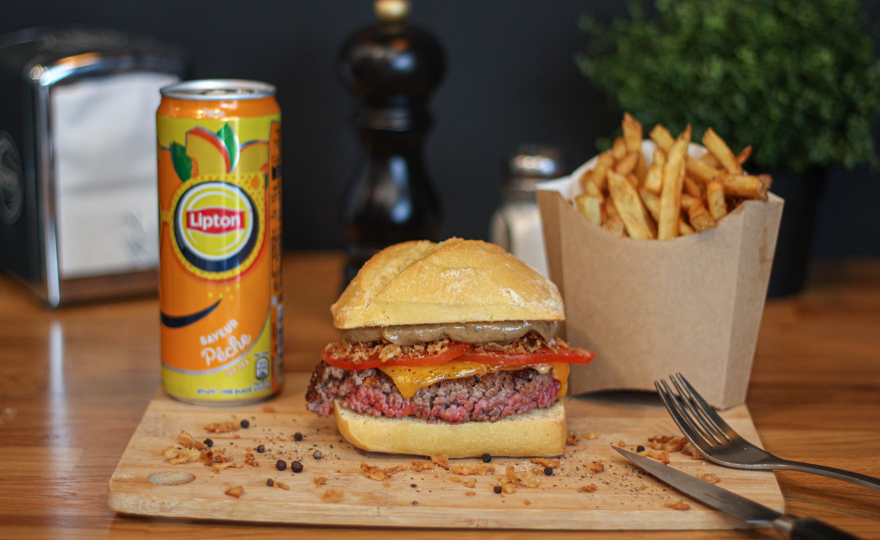 Un burger dans la cuisine - Fonbeauzard · Photos 6